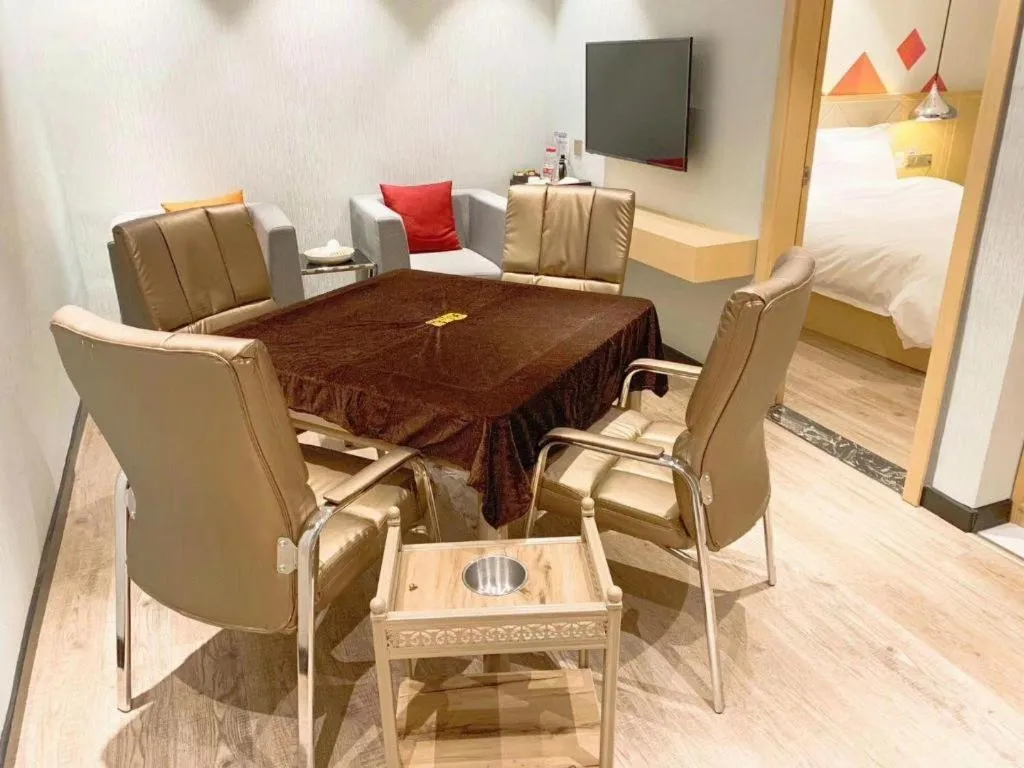 Borrman Hotel Puning International Commodity City Wantaihui