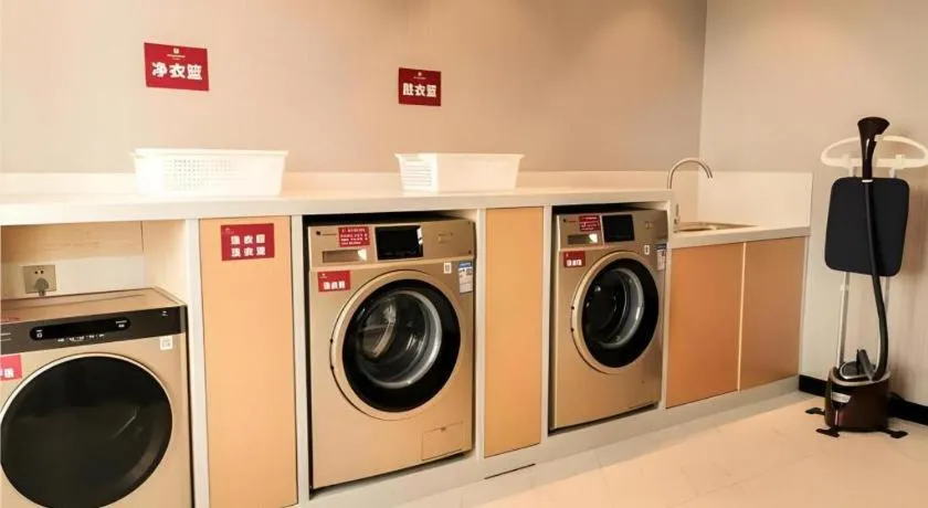 Borrman Hotel Puning International Commodity City Wantaihui