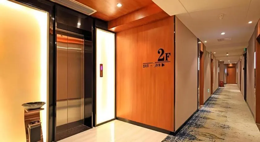 Immersing Hotel Guilin Two Rivers and Four Lakes Dongxi Alley