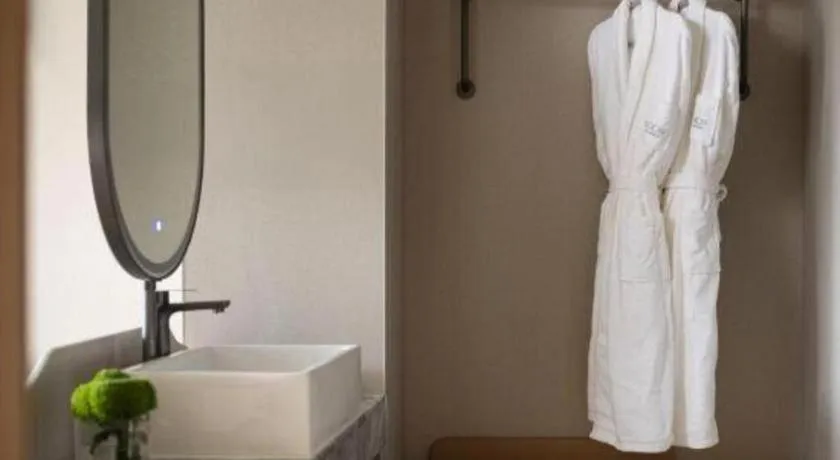 Immersing Hotel Guilin Two Rivers and Four Lakes Dongxi Alley