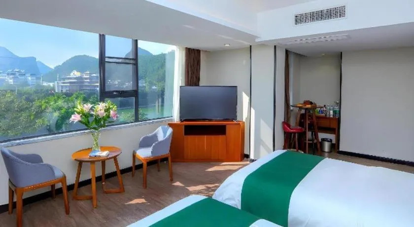 Bed in Immersing Hotel Guilin Two Rivers and Four Lakes Dongxi Alley