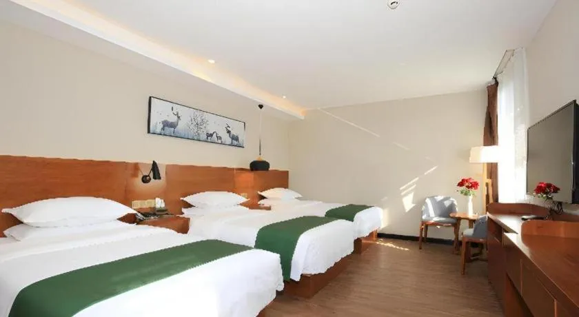 Bed in Immersing Hotel Guilin Two Rivers and Four Lakes Dongxi Alley