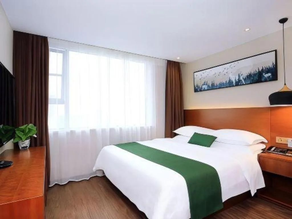 Bed in Immersing Hotel Guilin Two Rivers and Four Lakes Dongxi Alley