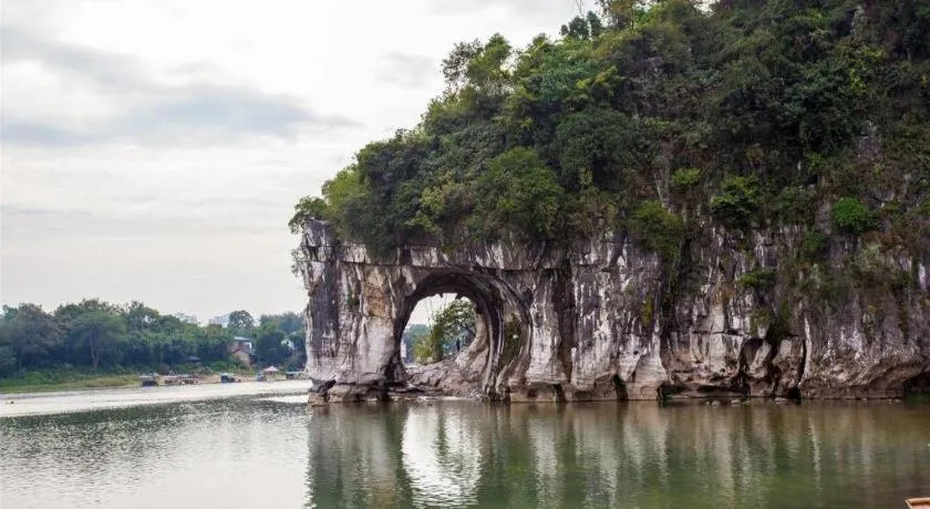 Immersing Hotel Guilin Two Rivers and Four Lakes Dongxi Alley