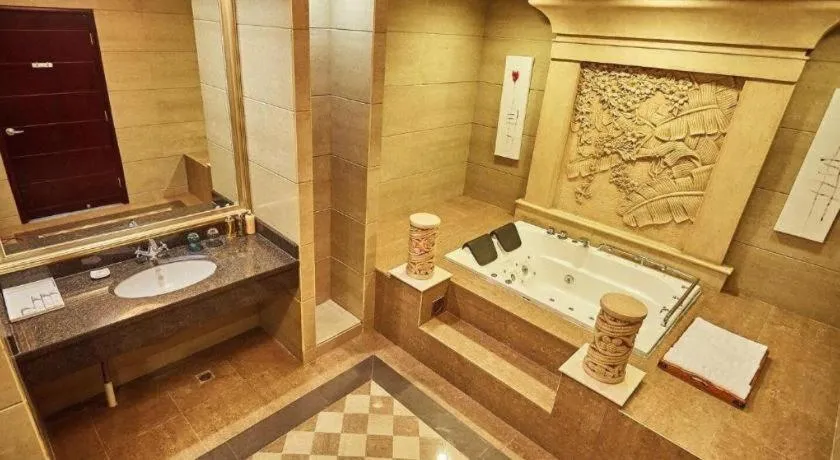 Borrman Hotel Guangzhou Changlong Shiqiao Metro Station