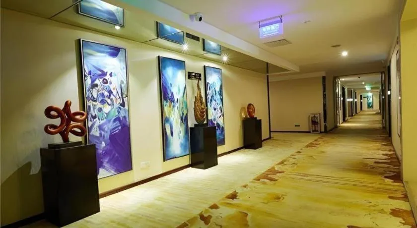 Borrman Hotel Guangzhou Changlong Shiqiao Metro Station