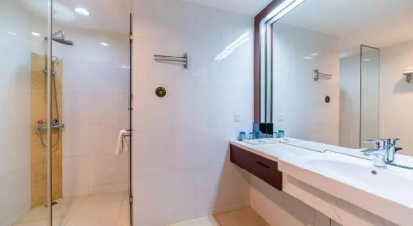 Borrman Hotel Guangzhou Changlong Shiqiao Metro Station