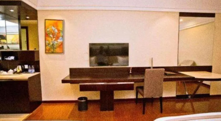 Borrman Hotel Guangzhou Changlong Shiqiao Metro Station