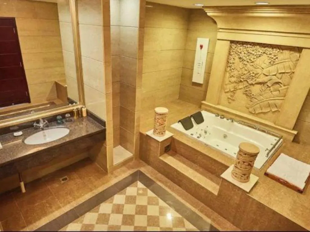 Borrman Hotel Guangzhou Changlong Shiqiao Metro Station