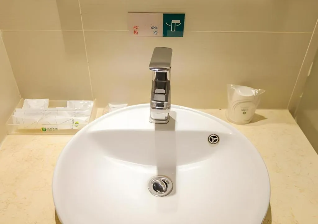 City Comfort Inn Wuhan Children's Hospital Xianggang Road Metro Station