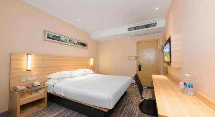 Bed in Jtour Inn Huanggang Hongan Lieshi Lingyuan