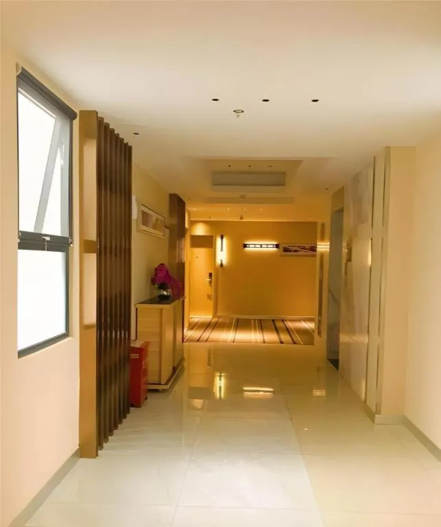 Bed in City Comfort Inn Wuhan East Lake Scenic Area Happy Valley