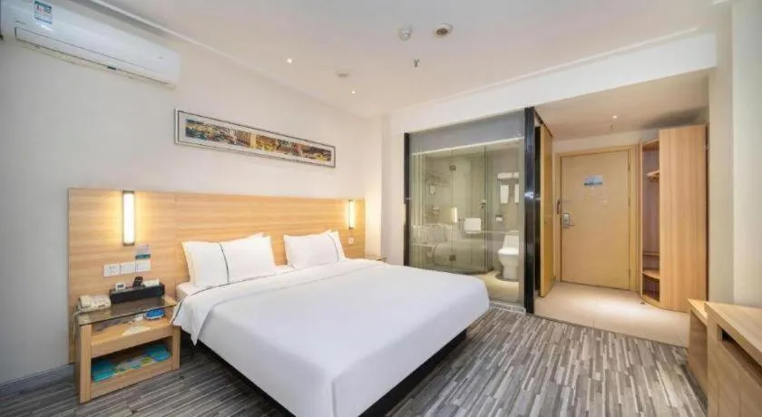 Bed in City Comfort Inn Wuhan East Lake Scenic Area Happy Valley