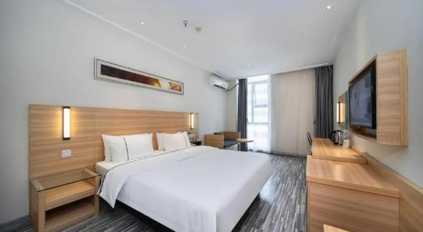 Bed in City Comfort Inn Wuhan East Lake Scenic Area Happy Valley