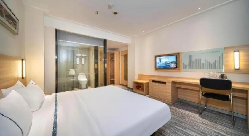 Bed in City Comfort Inn Wuhan East Lake Scenic Area Happy Valley