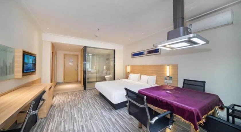 Bed in City Comfort Inn Wuhan East Lake Scenic Area Happy Valley