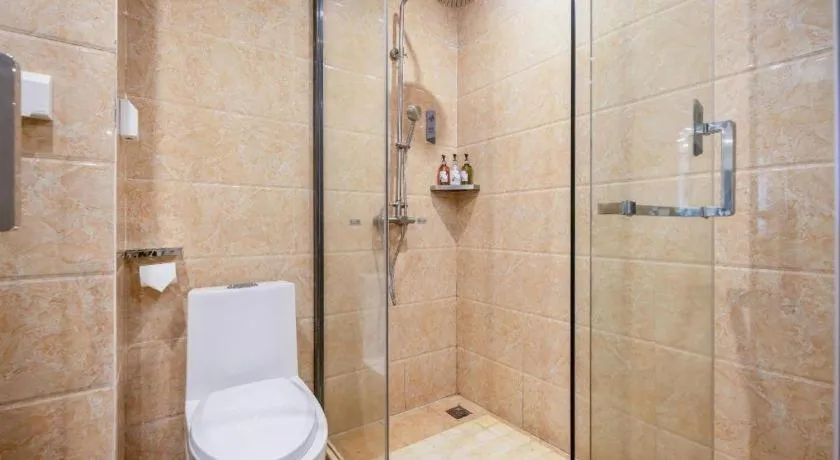 Borrman Hotel Fangchenggang High-speed Railway North Station Crystal International