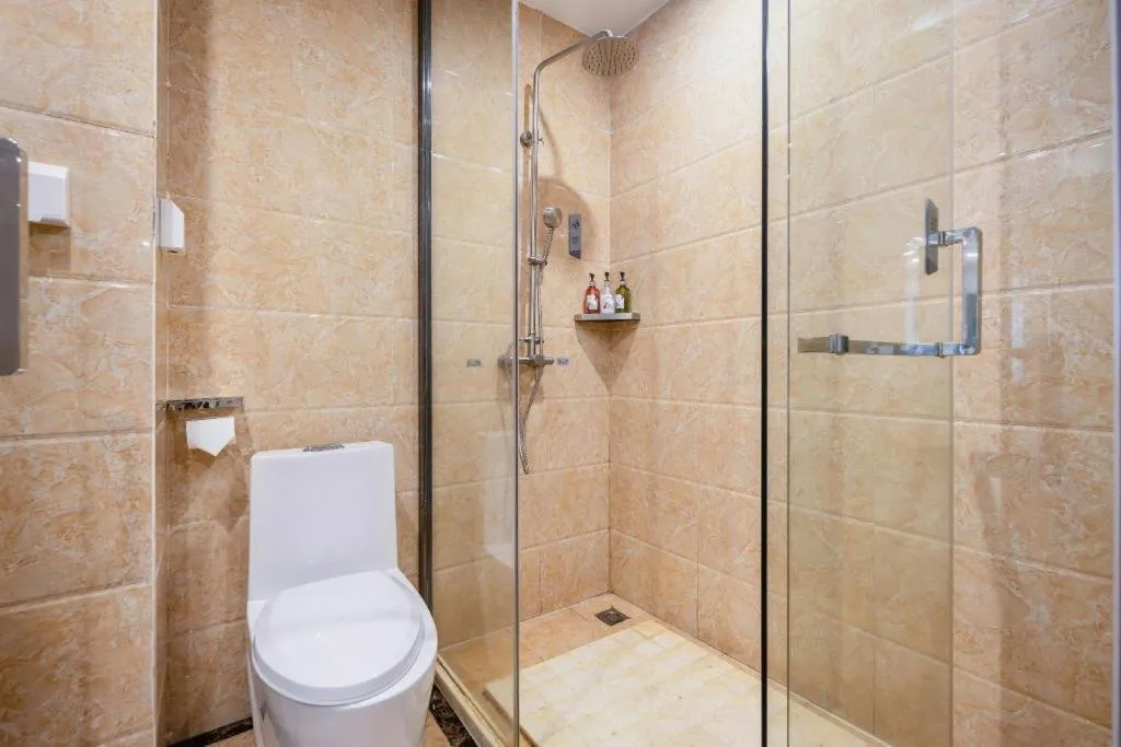 Borrman Hotel Fangchenggang High-speed Railway North Station Crystal International