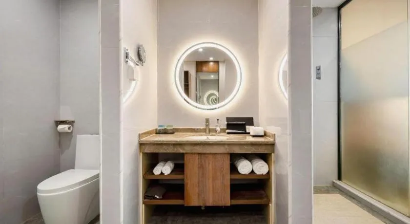 Borrman Hotel Fangchenggang High-speed Railway North Station Crystal International