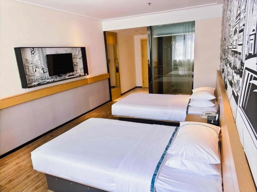 Bed in City Comfort Inn Wuhan Jiqing Street Dazhi Road Metro Station
