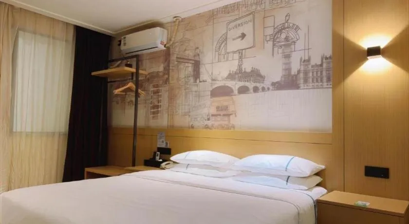 Bed in City Comfort Inn Wuhan Jiqing Street Dazhi Road Metro Station