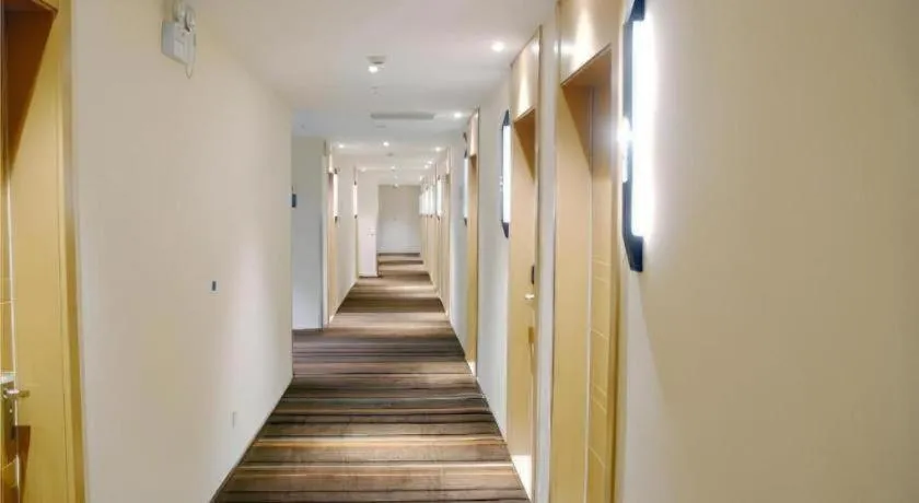 City Comfort Inn Shanghai International Automobile City Tongji University