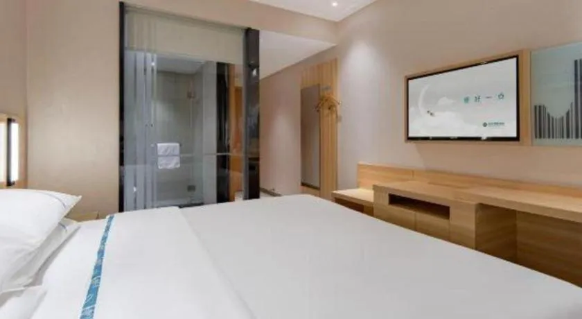 Bed in City Comfort Inn Shanghai International Automobile City Tongji University