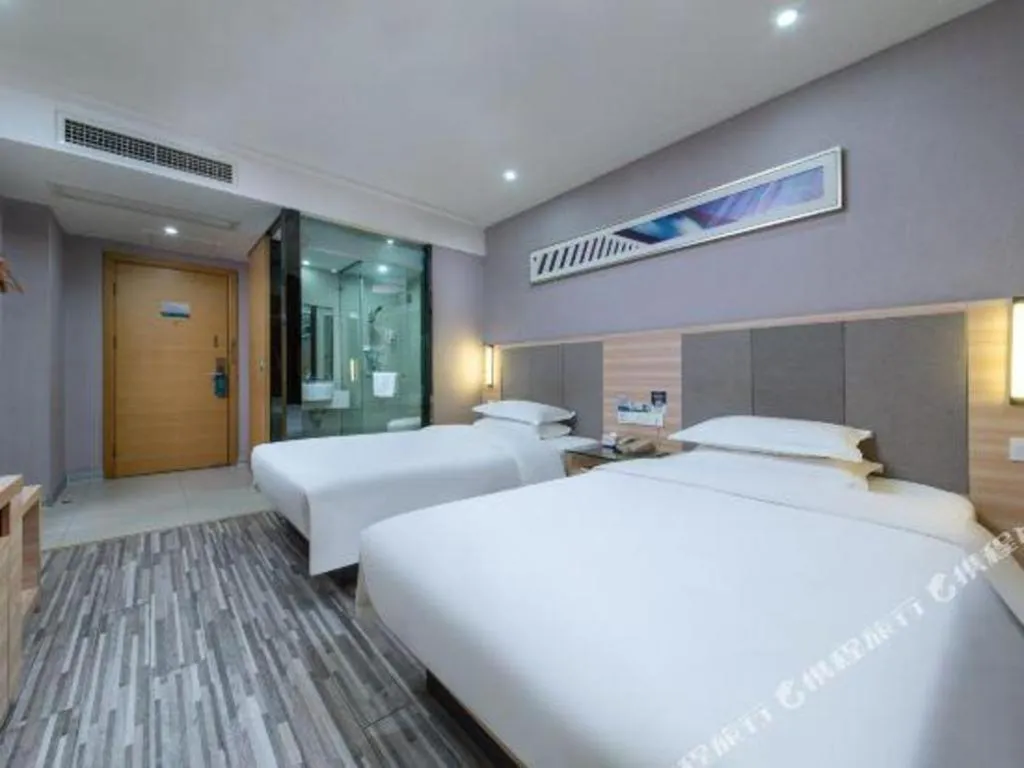 Bed in City Comfort Inn Shanghai International Automobile City Tongji University