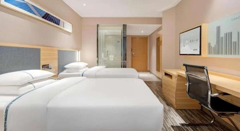 Bed in City Comfort Inn Shanghai International Automobile City Tongji University