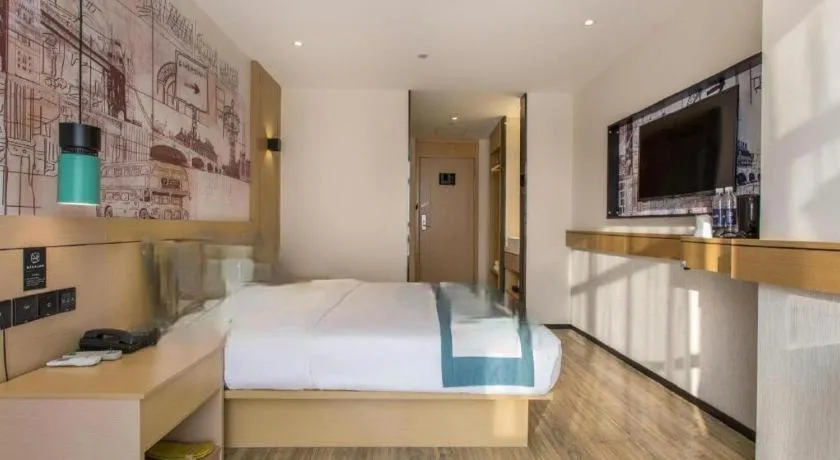 Bed in City Comfort Inn Shenzhen Exhibition Center North Huaqiang Metro Station