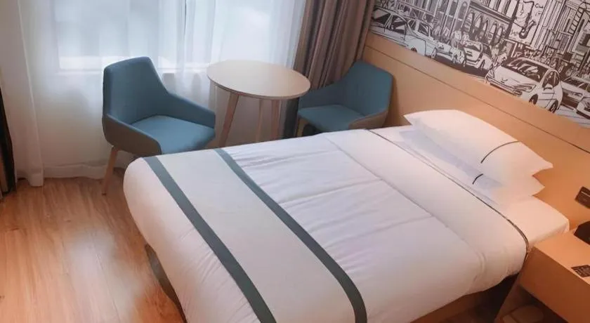 Bed in City Comfort Inn Shenzhen Exhibition Center North Huaqiang Metro Station