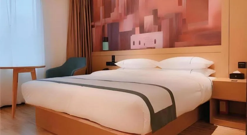 Bed in City Comfort Inn Shenzhen Exhibition Center North Huaqiang Metro Station