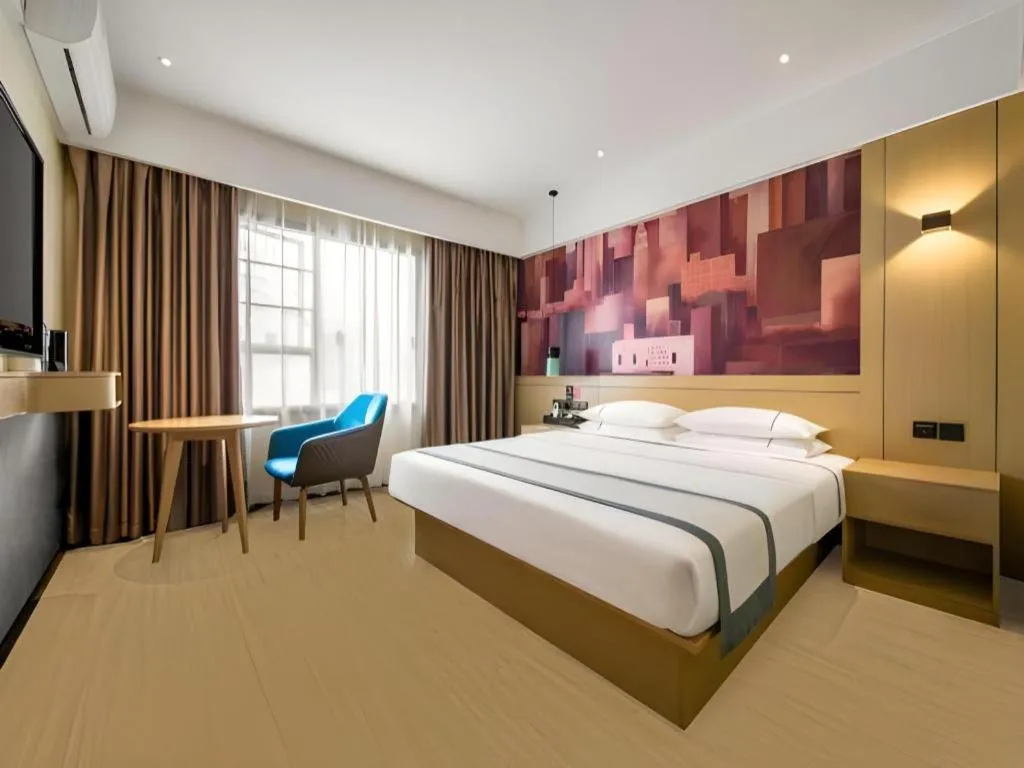 Bed in City Comfort Inn Shenzhen Exhibition Center North Huaqiang Metro Station