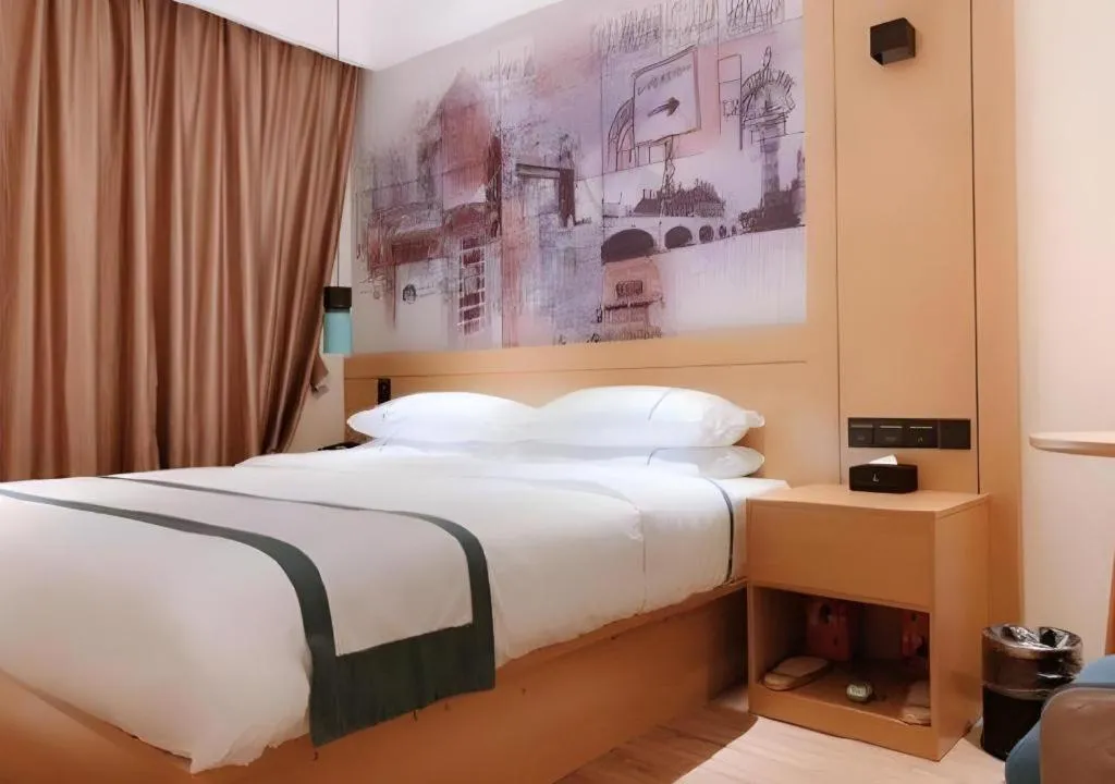 Bed in City Comfort Inn Shenzhen Exhibition Center North Huaqiang Metro Station