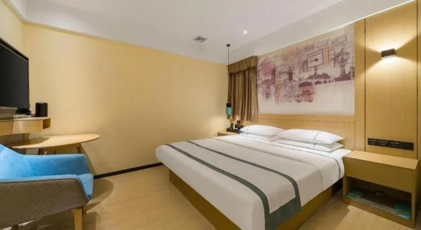 Bed in City Comfort Inn Shenzhen Exhibition Center North Huaqiang Metro Station