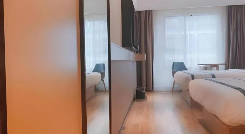 Bed in City Comfort Inn Shenzhen Exhibition Center North Huaqiang Metro Station