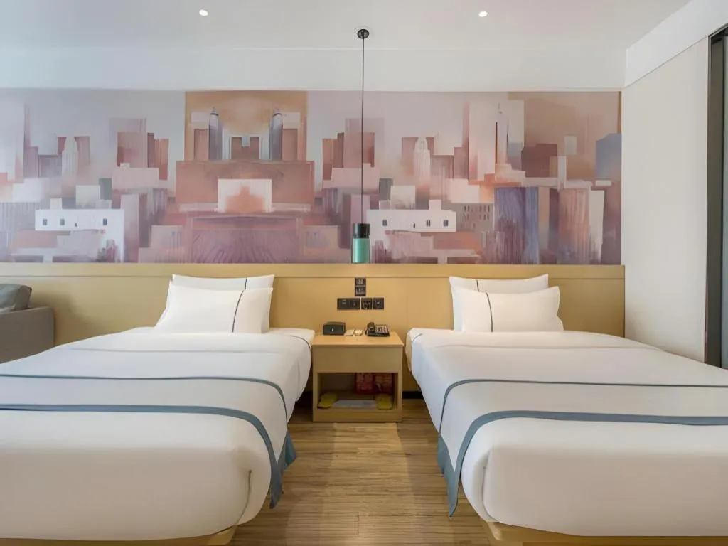 Bed in City Comfort Inn Shenzhen Exhibition Center North Huaqiang Metro Station