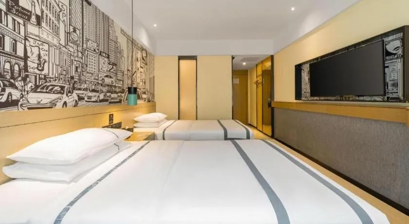 Bed in City Comfort Inn Shenzhen Exhibition Center North Huaqiang Metro Station