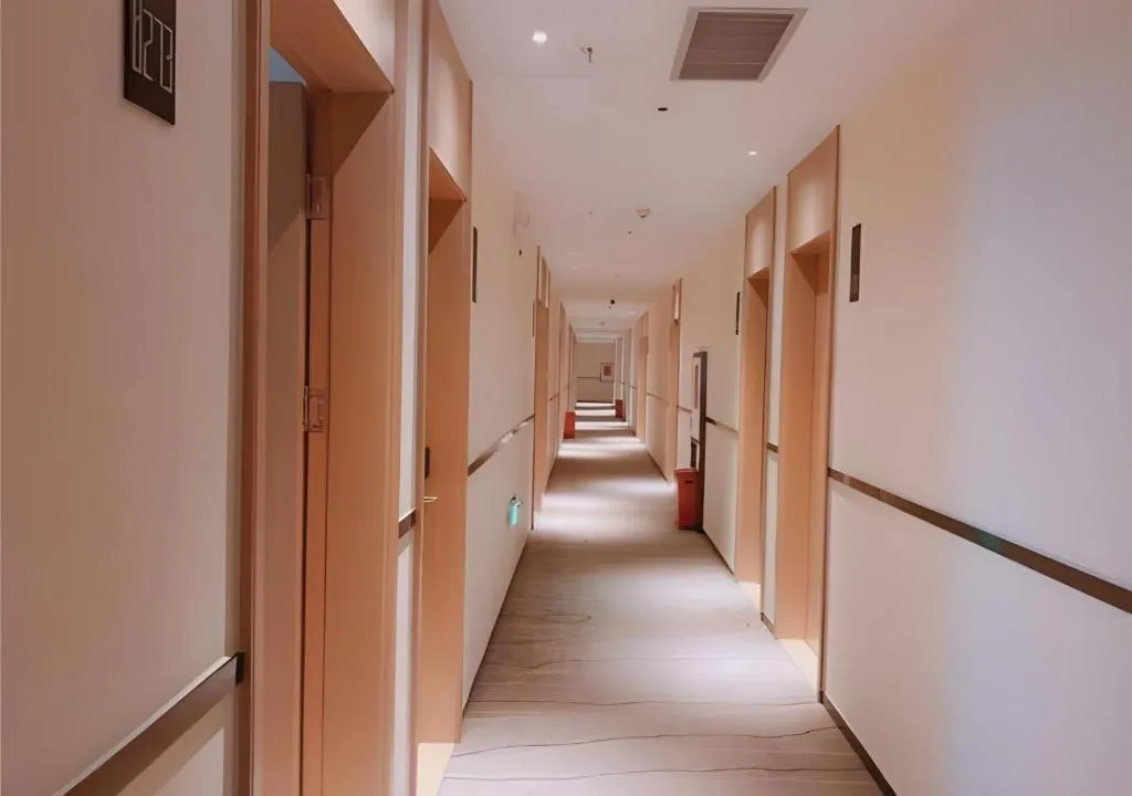 City Comfort Inn Shenzhen Exhibition Center North Huaqiang Metro Station