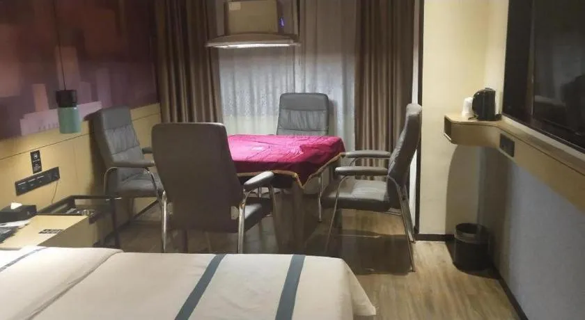 Bed in City Comfort Inn Shenzhen Exhibition Center North Huaqiang Metro Station