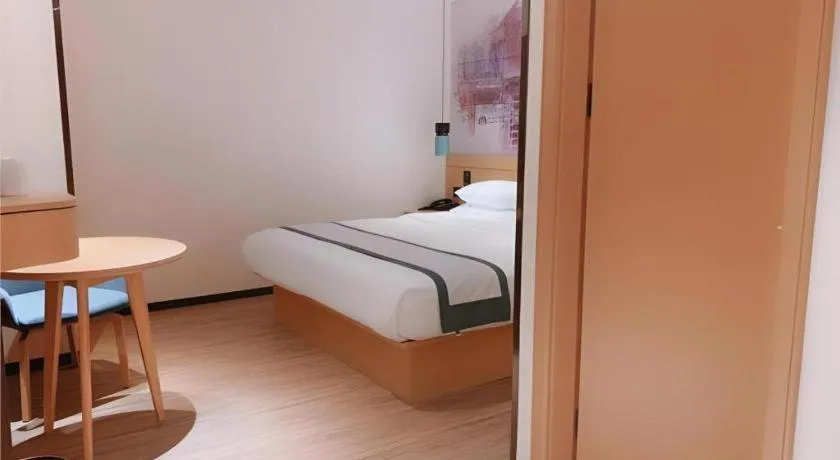 Bed in City Comfort Inn Shenzhen Exhibition Center North Huaqiang Metro Station