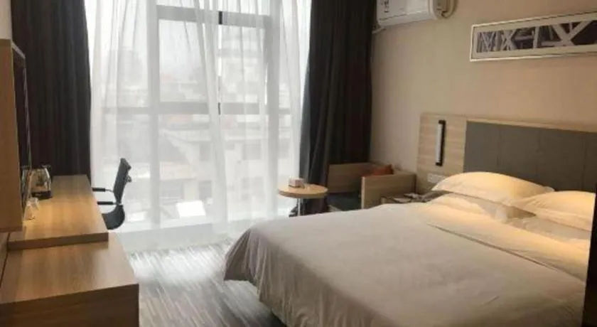 Bed in JTOUR Inn Yizhou Hechi College Pedestrian Street