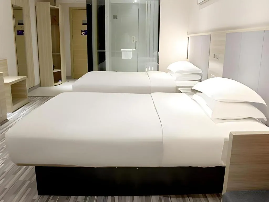 Bed in JTOUR Inn Yizhou Hechi College Pedestrian Street