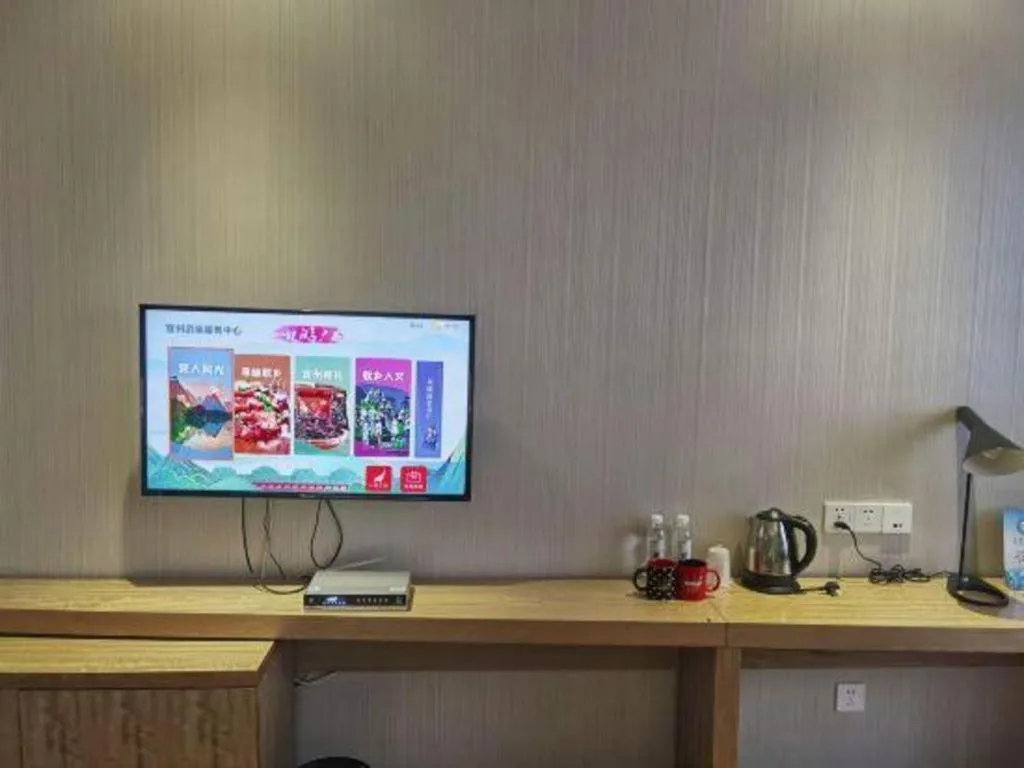 JTOUR Inn Yizhou Hechi College Pedestrian Street