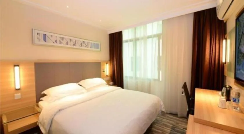 Bed in City Comfort Inn Shenzhen International Exhibition Center Tangwei Metro Station