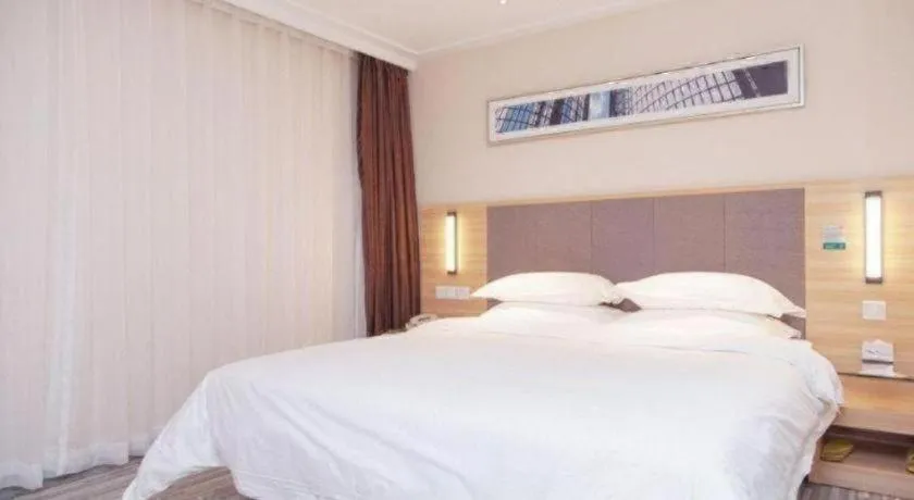 Bed in City Comfort Inn Shenzhen International Exhibition Center Tangwei Metro Station