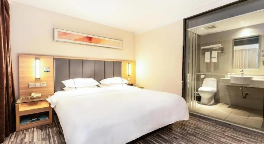 Bed in City Comfort Inn Shenzhen International Exhibition Center Tangwei Metro Station