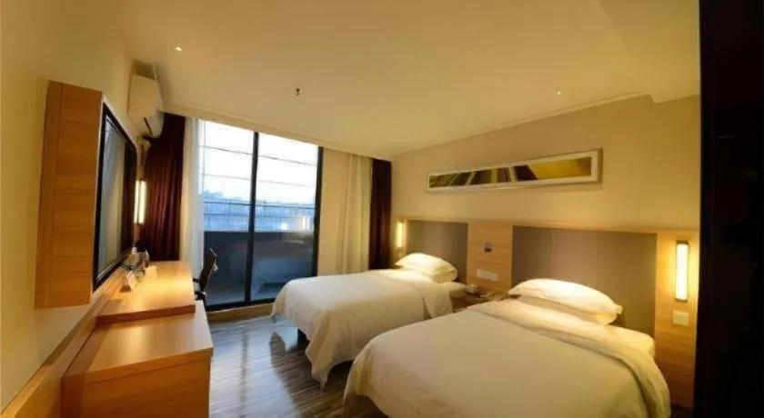 Bed in City Comfort Inn Shenzhen International Exhibition Center Tangwei Metro Station