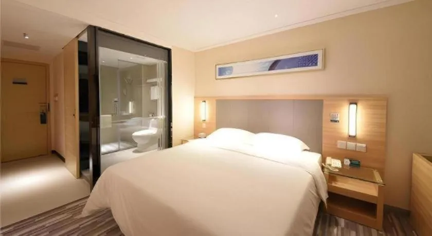 Bed in City Comfort Inn Shenzhen International Exhibition Center Tangwei Metro Station