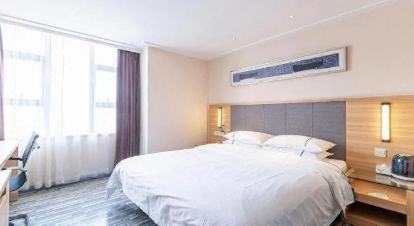 Bed in City Comfort Inn Shenzhen International Exhibition Center Tangwei Metro Station